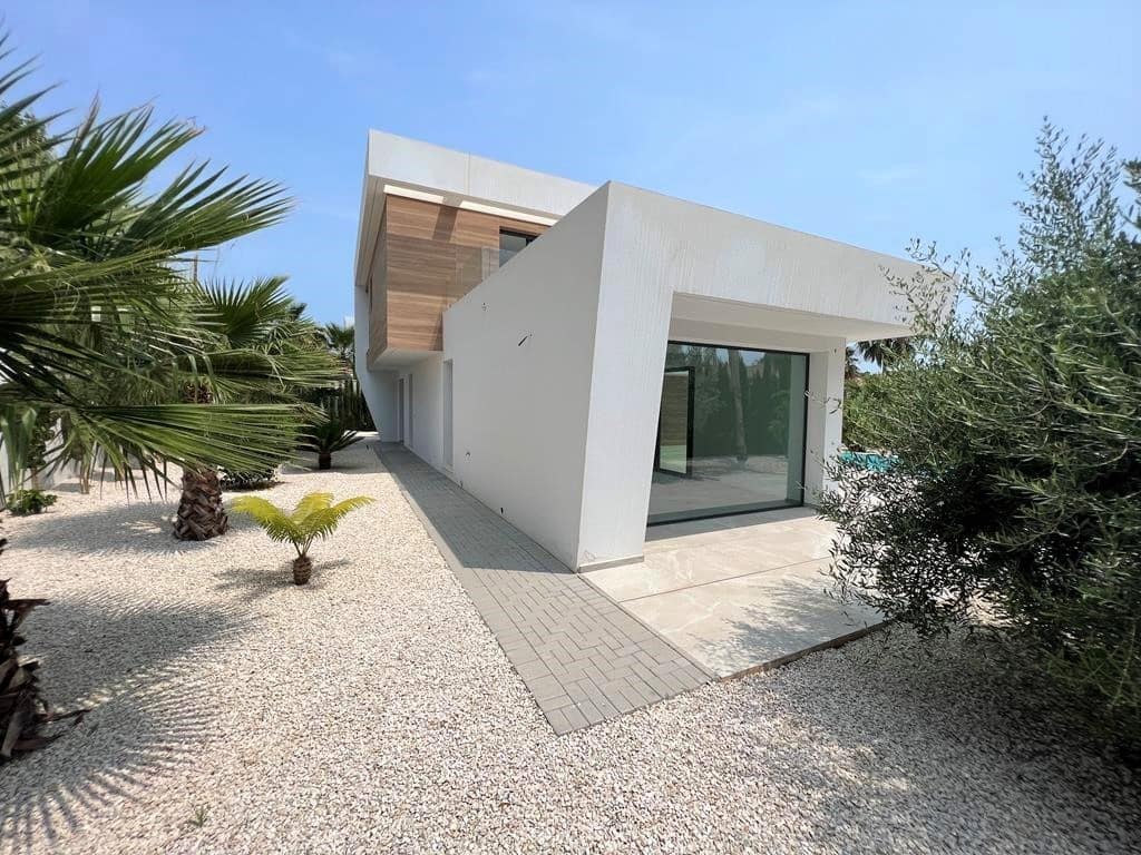 4 bedroom Villa for sale in Calpe / Calp with pool garage - € 1,125,000 (Ref: 9590725)