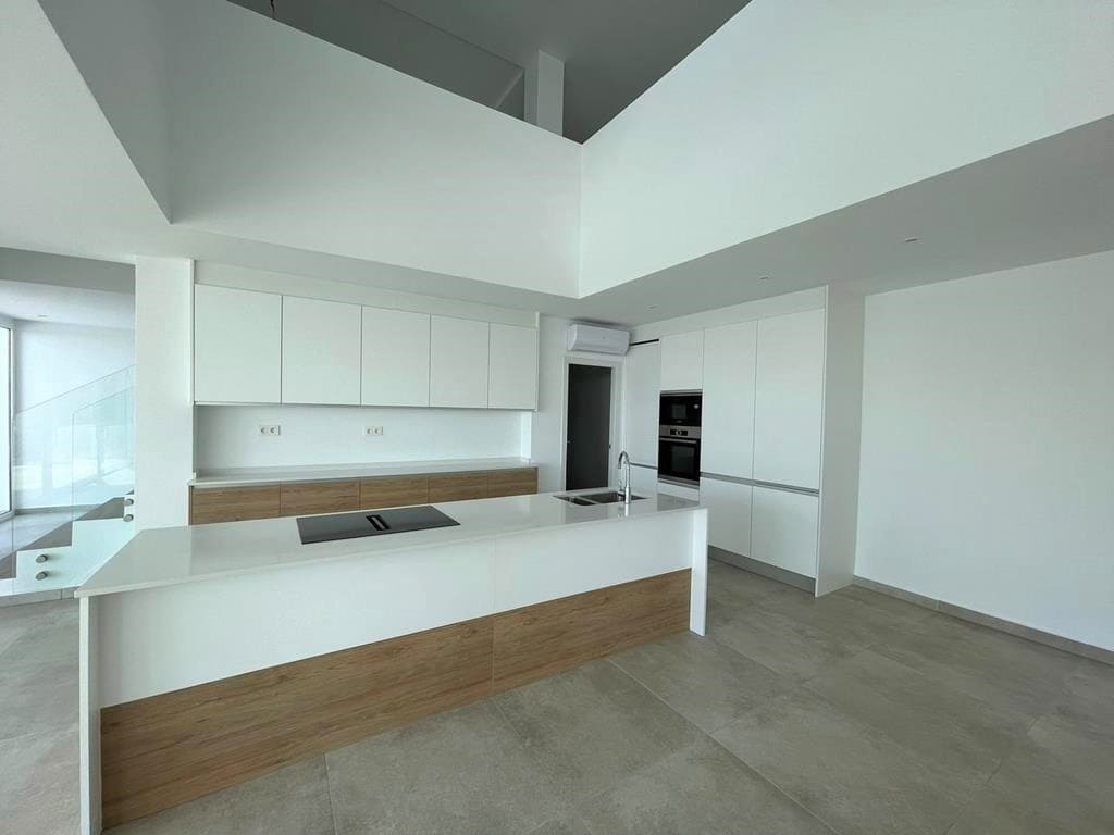 4 makuuhuone Huvila myytävänä paikassa Altea mukana uima-altaan 
autotalli - 1 290 000 € (Ref: 9594672)