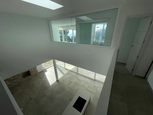 4 makuuhuone Huvila myytävänä paikassa Altea mukana uima-altaan 
autotalli - 1 290 000 € (Ref: 9594672)