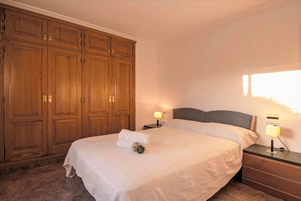 7 sypialnia Willa na sprzedaż w Benissa z basenem garażem - 1 295 000 € (Ref: 9594673)