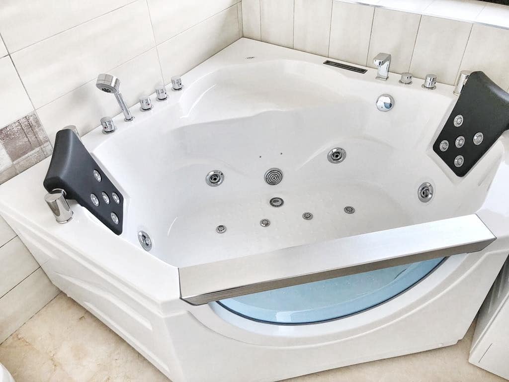 4 makuuhuone Huvila myytävänä paikassa Altea mukana uima-altaan 
autotalli - 2 000 000 € (Ref: 9594677)