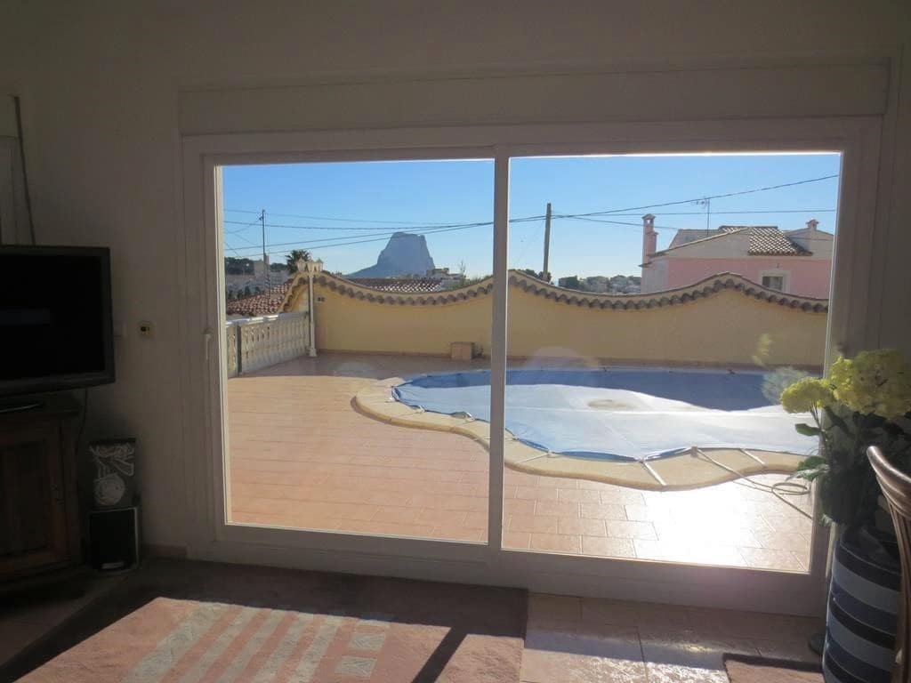 5 soverom Villa til salgs i Calpe / Calp med svømmebasseng garasje - € 749 000 (Ref: 9594678)