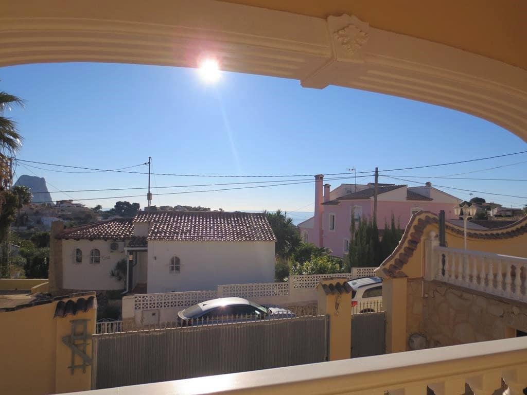 5 soverom Villa til salgs i Calpe / Calp med svømmebasseng garasje - € 749 000 (Ref: 9594678)
