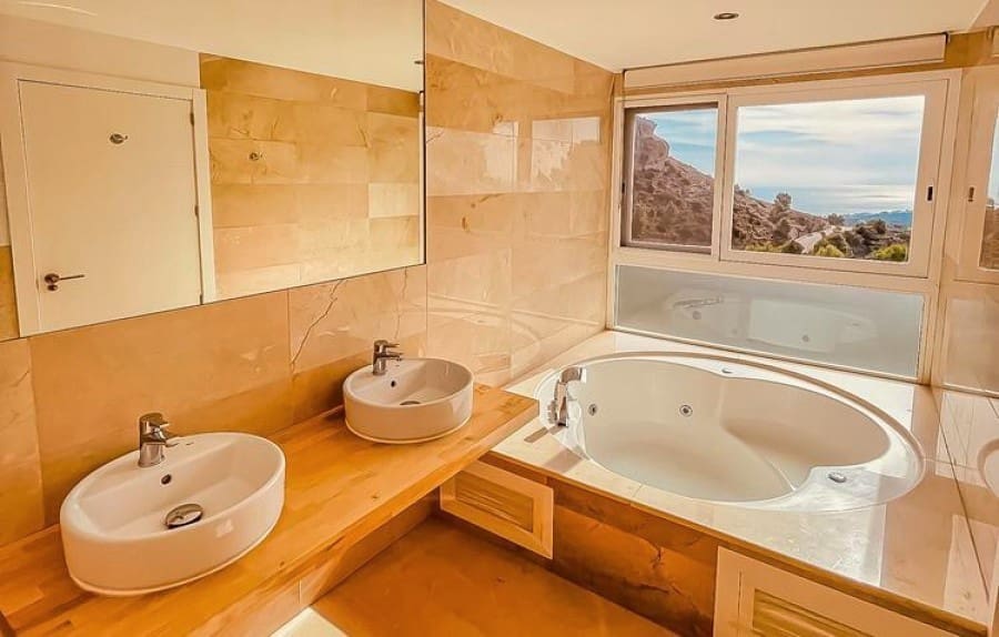 4 makuuhuone Huvila myytävänä paikassa Altea mukana uima-altaan 
autotalli - 1 166 500 € (Ref: 9594679)