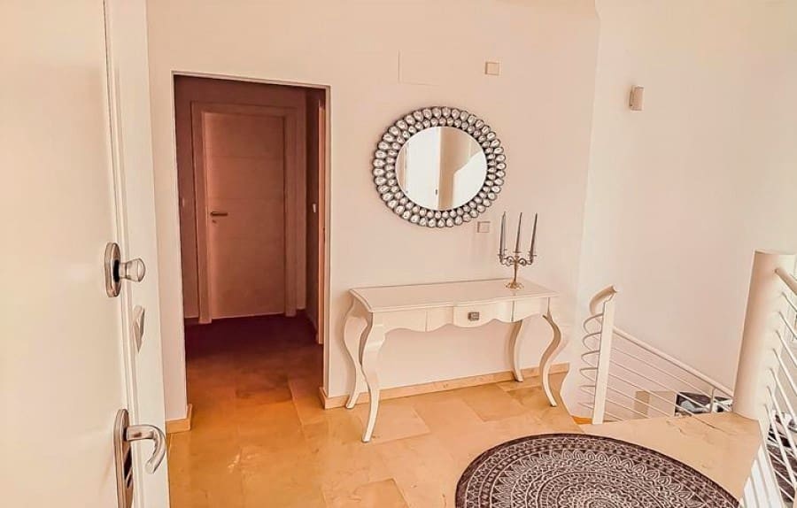 4 makuuhuone Huvila myytävänä paikassa Altea mukana uima-altaan 
autotalli - 1 166 500 € (Ref: 9594679)