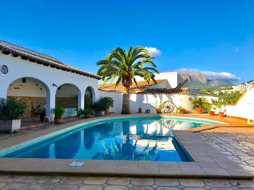 8 slaapkamer Villa te koop in Calpe / Calp met zwembad garage - € 790.000 (Ref: 9594681)