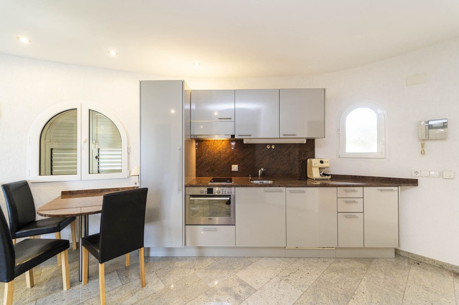 6 bedroom Villa for sale in Calpe / Calp with pool garage - € 2,400,000 (Ref: 9594685)