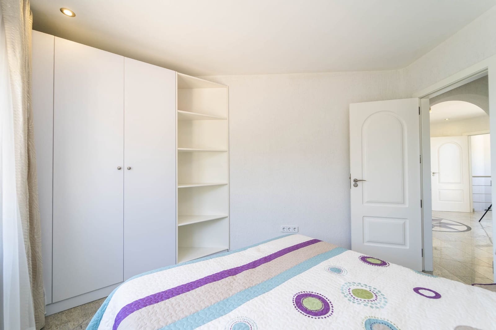 6 bedroom Villa for sale in Calpe / Calp with pool garage - € 2,400,000 (Ref: 9594685)