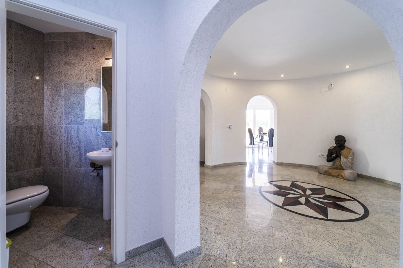 6 bedroom Villa for sale in Calpe / Calp with pool garage - € 2,400,000 (Ref: 9594685)
