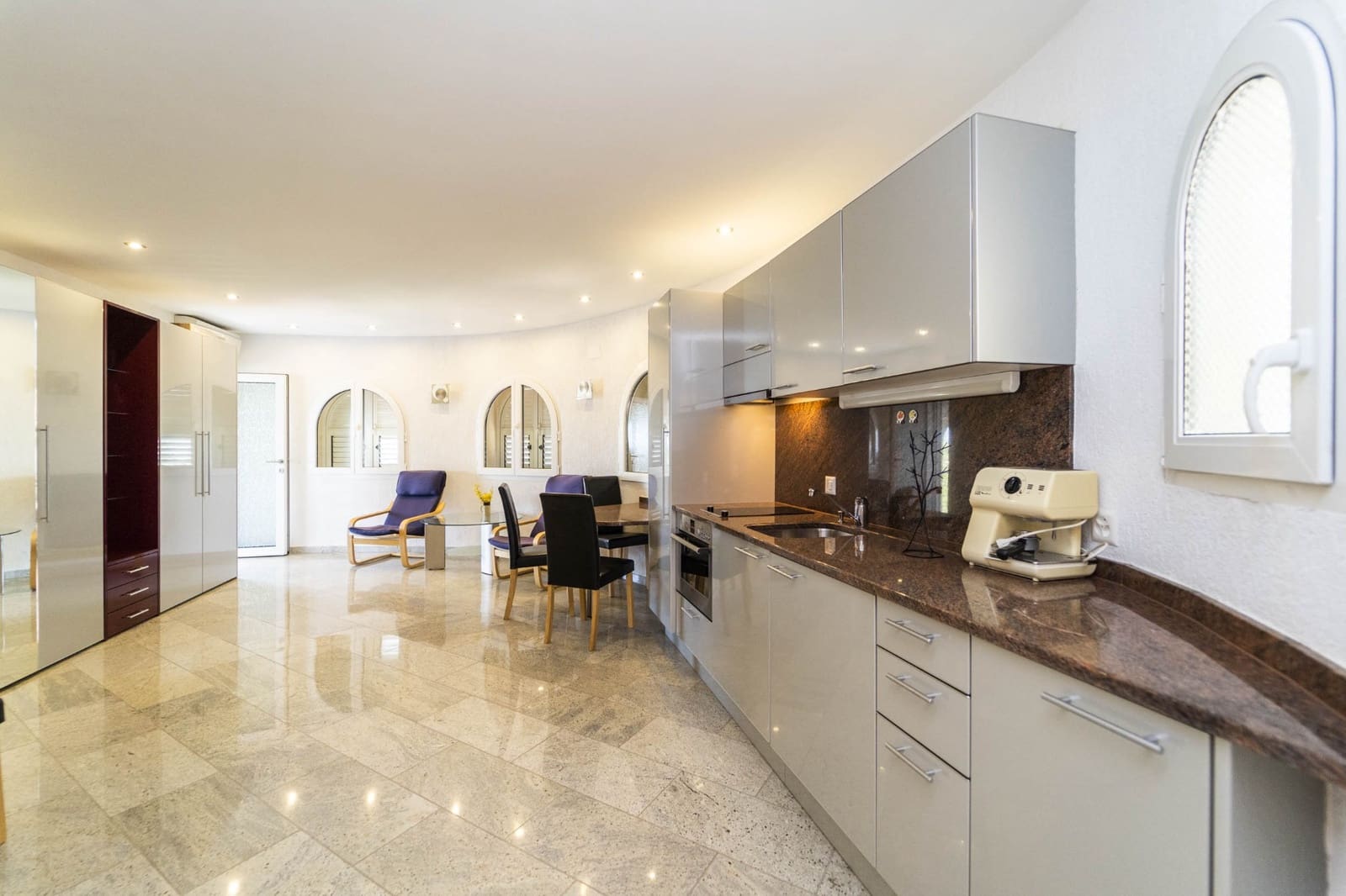 6 bedroom Villa for sale in Calpe / Calp with pool garage - € 2,400,000 (Ref: 9594685)