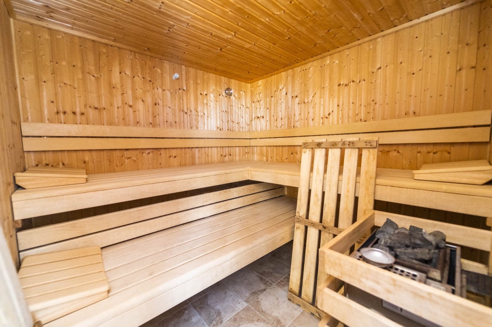 6 bedroom Villa for sale in Calpe / Calp with pool garage - € 2,400,000 (Ref: 9594685)