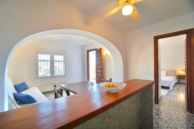 4 bedroom Villa for sale in Benissa with pool garage - € 595,000 (Ref: 9610827)