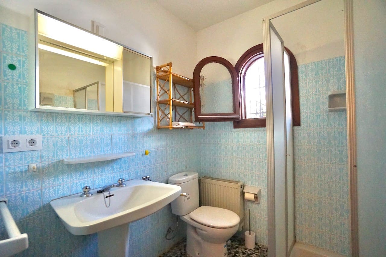 4 bedroom Villa for sale in Benissa with pool garage - € 595,000 (Ref: 9610827)