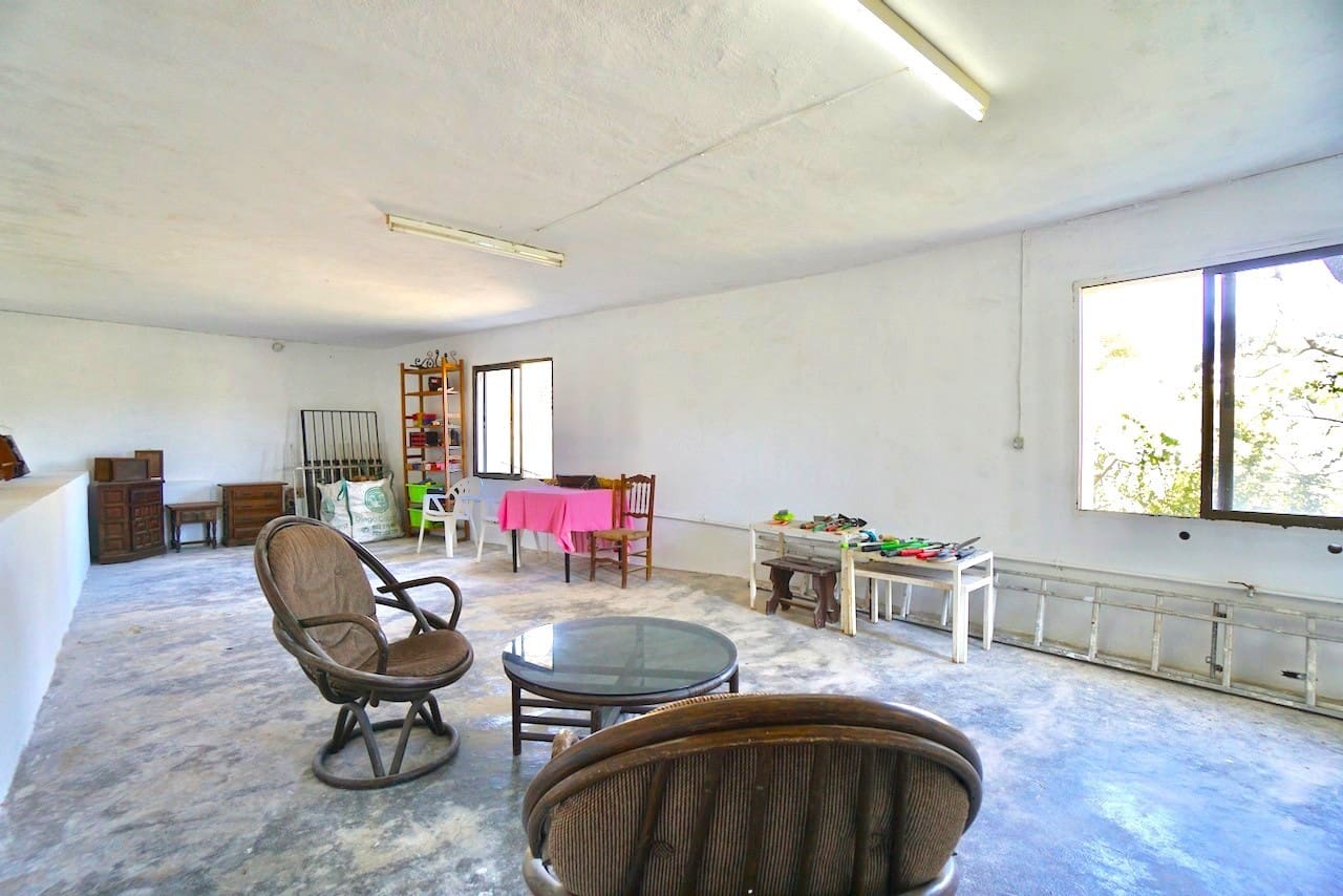 4 bedroom Villa for sale in Benissa with pool garage - € 595,000 (Ref: 9610827)