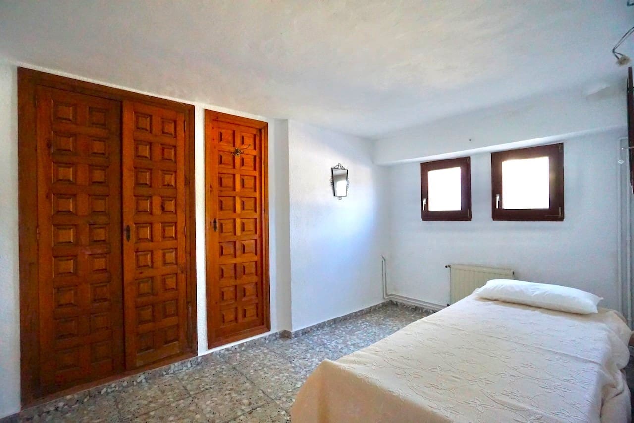 4 bedroom Villa for sale in Benissa with pool garage - € 595,000 (Ref: 9610827)