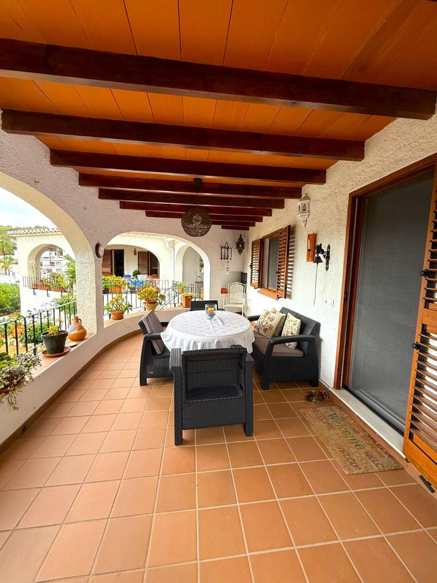 10 bedroom Villa for sale in Benissa with pool - € 600,000 (Ref: 9610828)