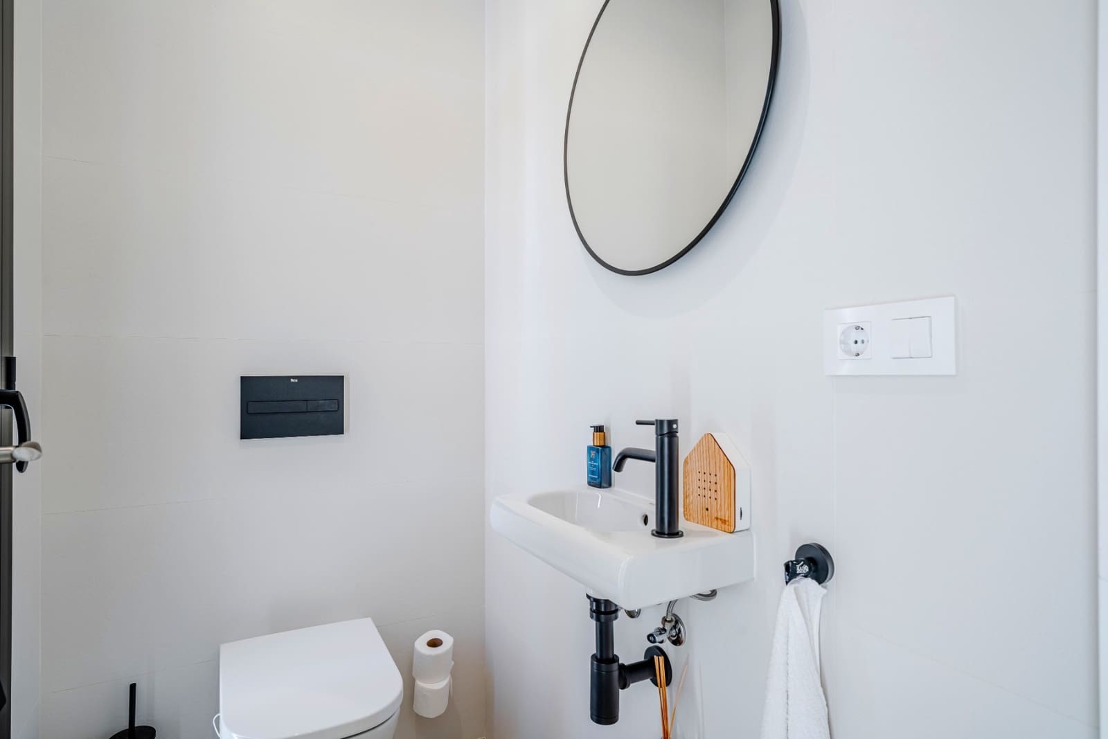 4 bedroom Villa for sale in Benissa with pool garage - € 1,950,000 (Ref: 9610830)