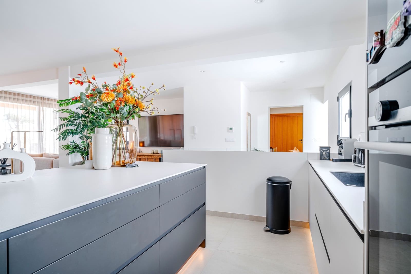 4 bedroom Villa for sale in Benissa with pool garage - € 1,950,000 (Ref: 9610830)