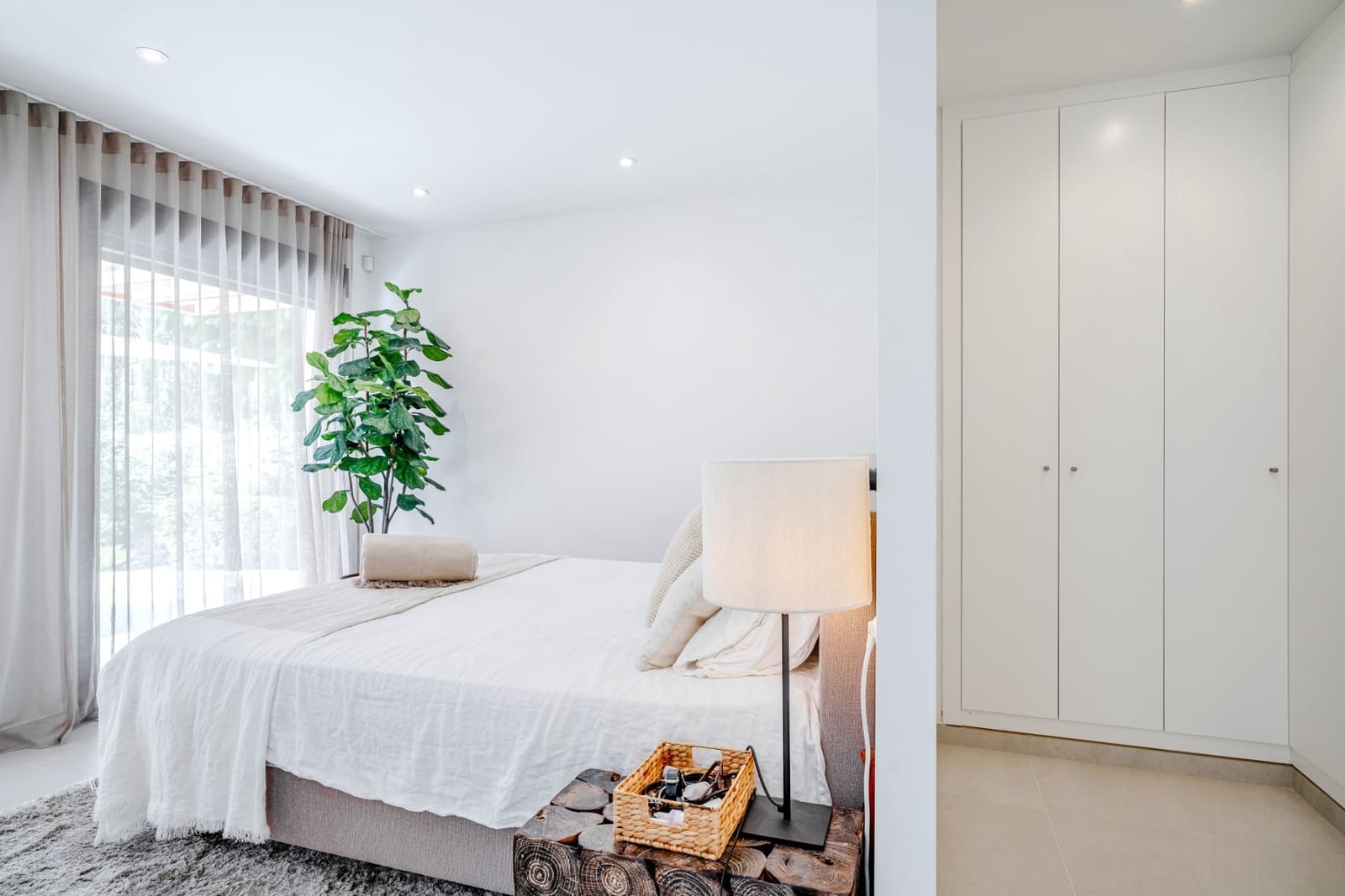 4 bedroom Villa for sale in Benissa with pool garage - € 1,950,000 (Ref: 9610830)