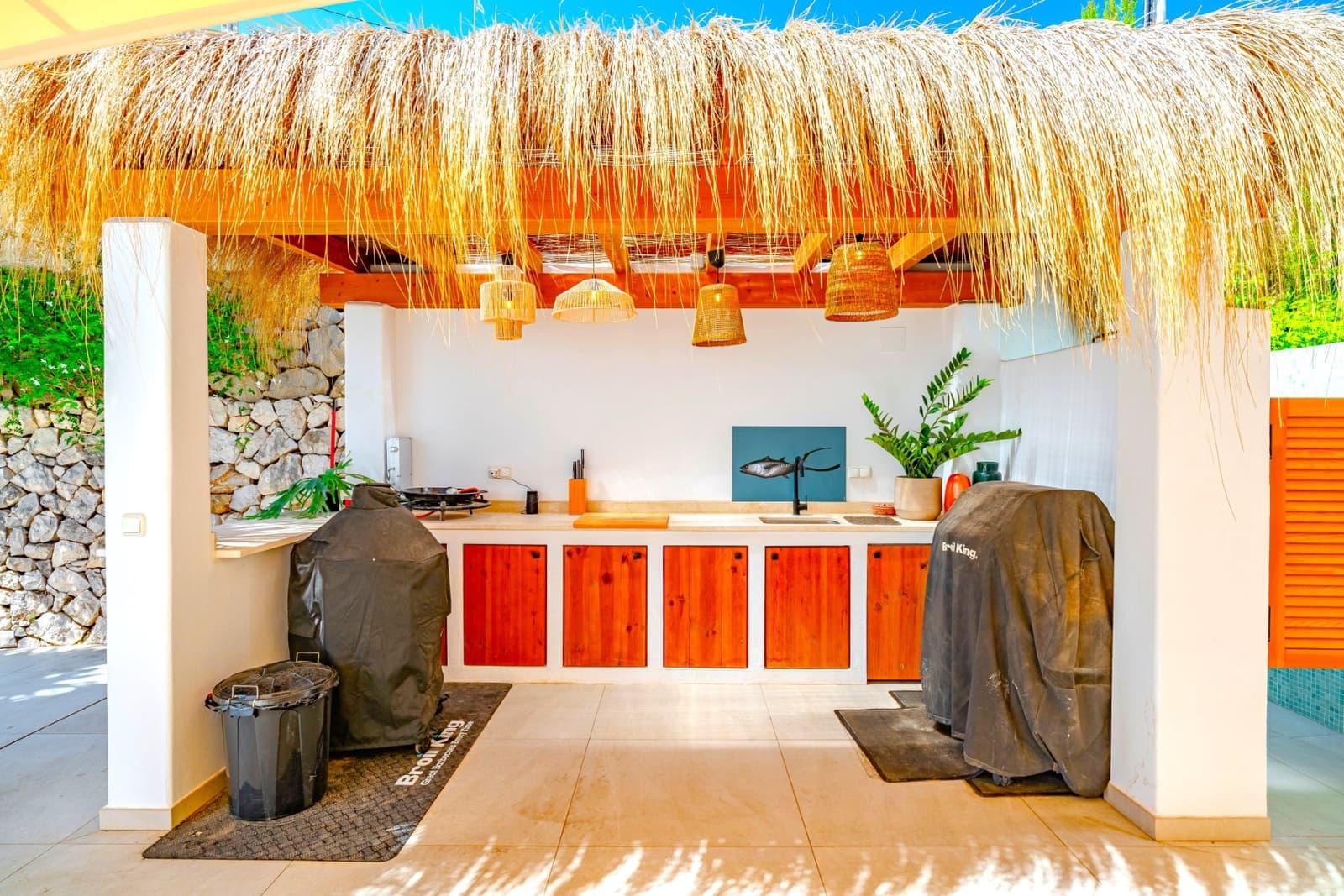 4 bedroom Villa for sale in Benissa with pool garage - € 1,950,000 (Ref: 9610830)