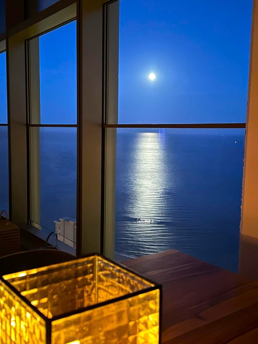 2 bedroom Apartment for sale in Benidorm with pool garage - € 749,000 (Ref: 9610831)