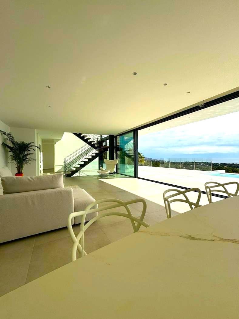 4 bedroom Villa for sale in Benissa with pool garage - € 2,900,000 (Ref: 9614735)