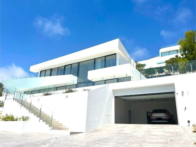 4 bedroom Villa for sale in Benissa with pool garage - € 2,900,000 (Ref: 9614735)