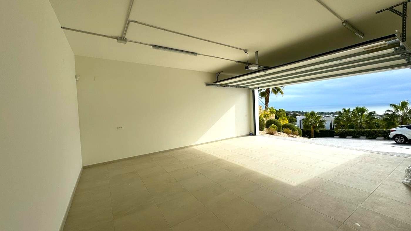 4 bedroom Villa for sale in Benissa with pool garage - € 2,900,000 (Ref: 9614735)