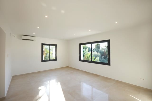 4 slaapkamer Villa te koop in Cometa - Carrió, Calpe / Calp met zwembad garage - € 840.000 (Ref: 9614736)