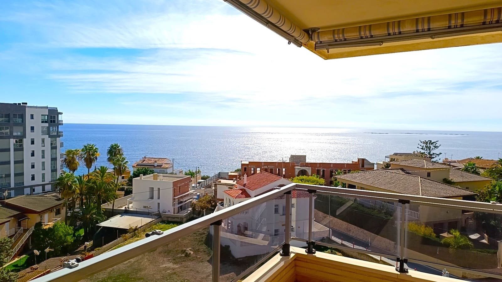 2 makuuhuone Huoneisto myytävänä paikassa Calpe / Calp mukana uima-altaan 
autotalli - 366 000 € (Ref: 9614742)