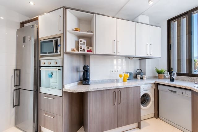 2 bedroom Apartment for sale in Calpe / Calp - € 535,000 (Ref: 9618973)