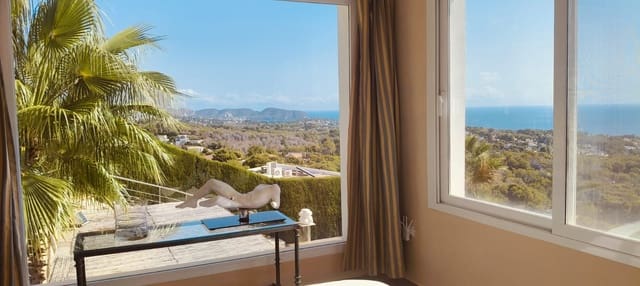 Chalet de 4 habitaciones en Cometa - Carrió, Calpe / Calp en venta con piscina - 1.390.000 € (Ref: 9641077)