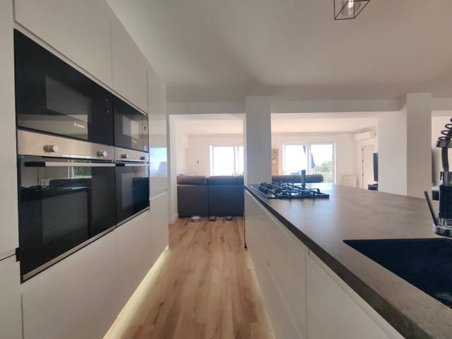 4 Zimmer Villa zu verkaufen in Calpe / Calp mit Pool - 999.900 € (Ref: 9686023)