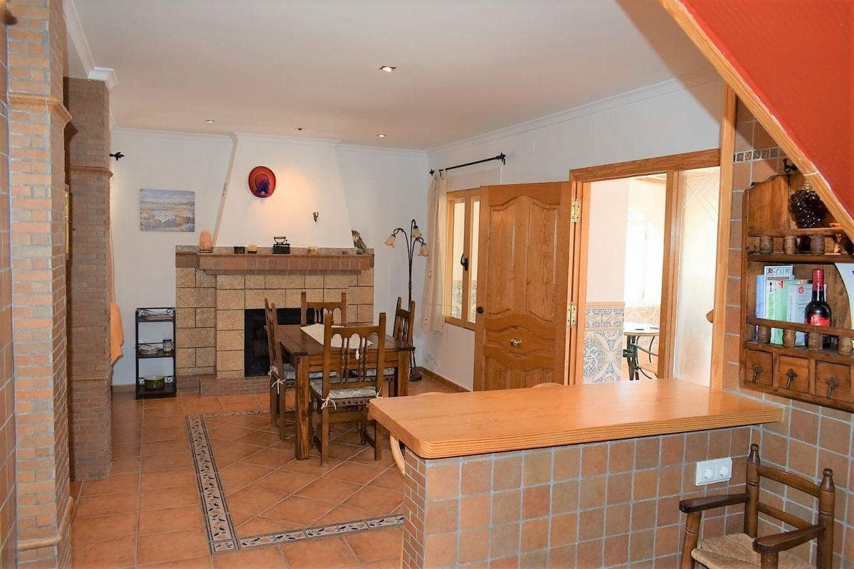 5 bedroom Villa for sale in Calpe / Calp with pool garage - € 650,000 (Ref: 9714525)