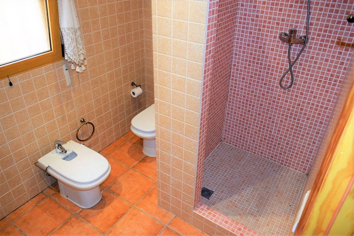 5 bedroom Villa for sale in Calpe / Calp with pool garage - € 650,000 (Ref: 9714525)