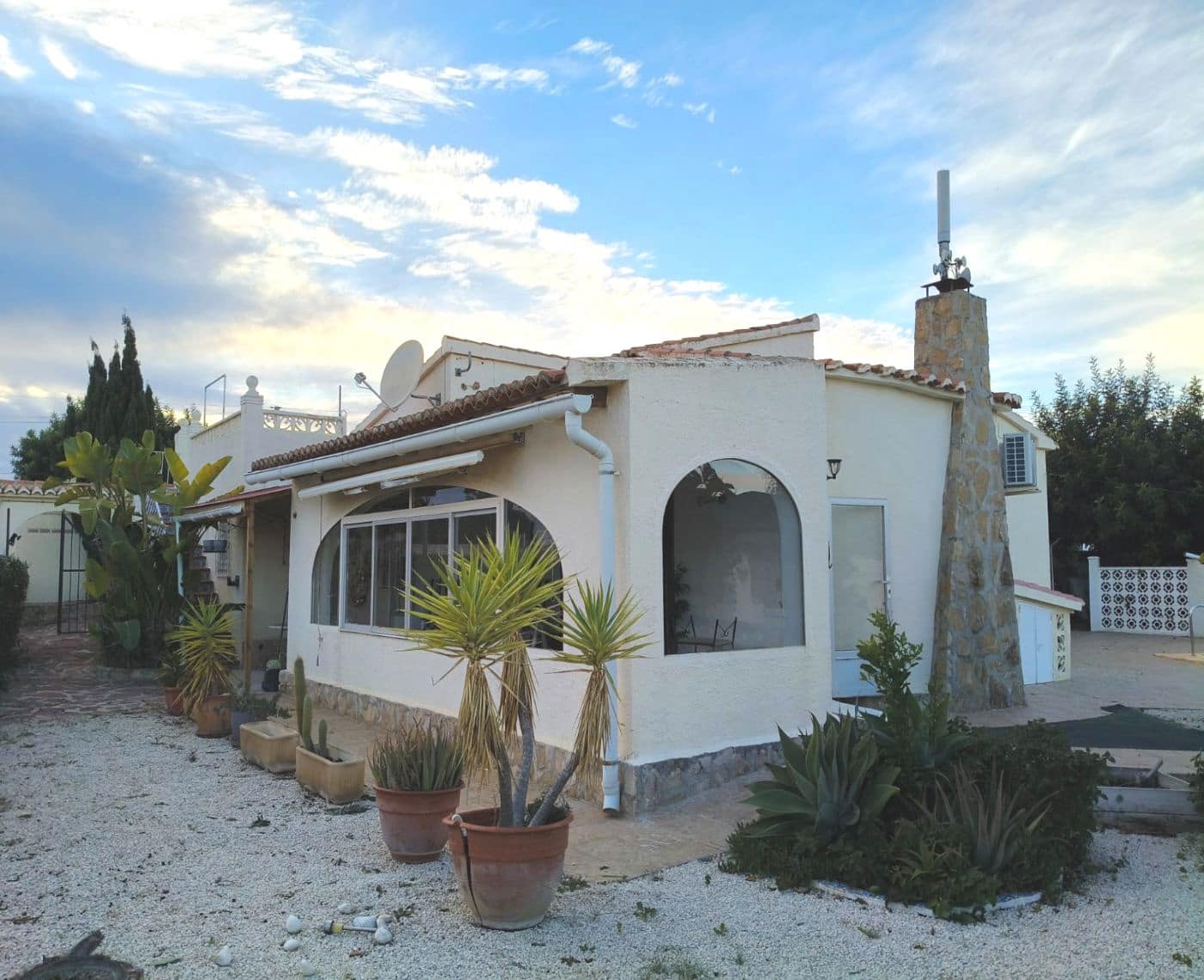 3 sypialnia Willa na sprzedaż w Calpe / Calp z basenem garażem - 475 000 € (Ref: 9719503)