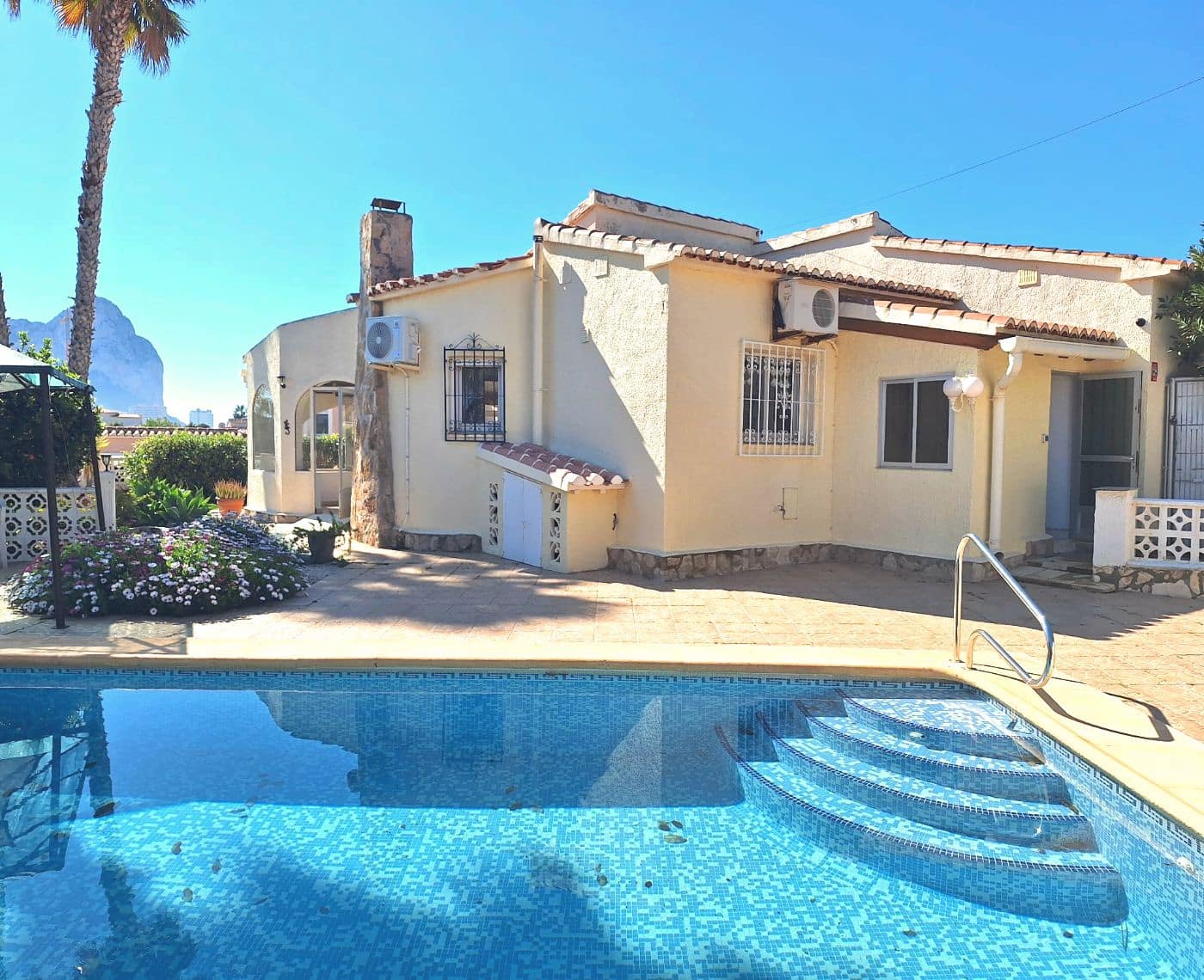 3 sypialnia Willa na sprzedaż w Calpe / Calp z basenem garażem - 475 000 € (Ref: 9719503)