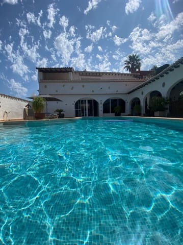 8 slaapkamer Villa te koop in Cometa - Carrió, Calpe / Calp met zwembad garage - € 790.000 (Ref: 9726353)