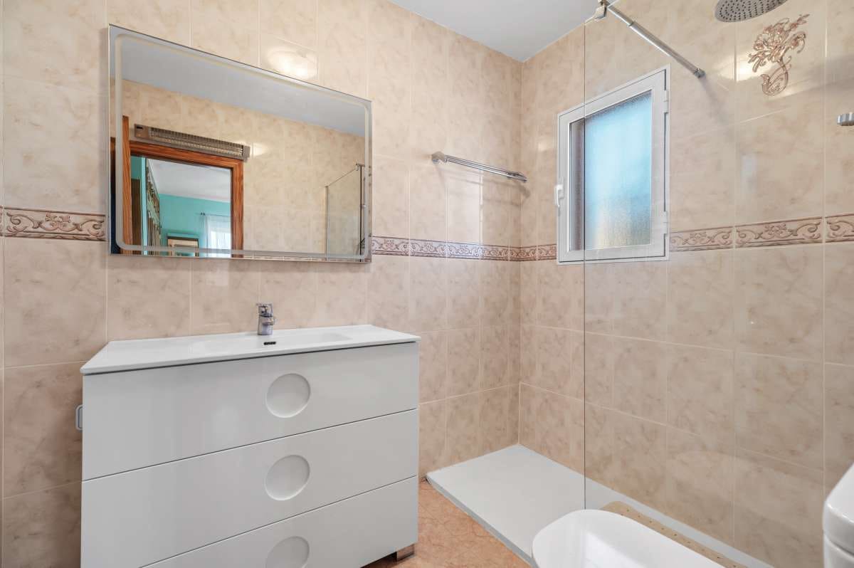 3 bedroom Villa for sale in Calpe / Calp with pool garage - € 535,000 (Ref: 9737981)