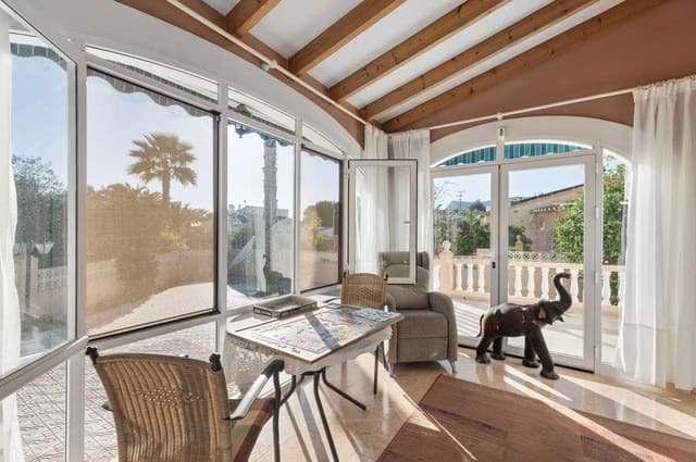 3 soverom Villa til salgs i Calpe / Calp med svømmebasseng garasje - € 535 000 (Ref: 9737981)