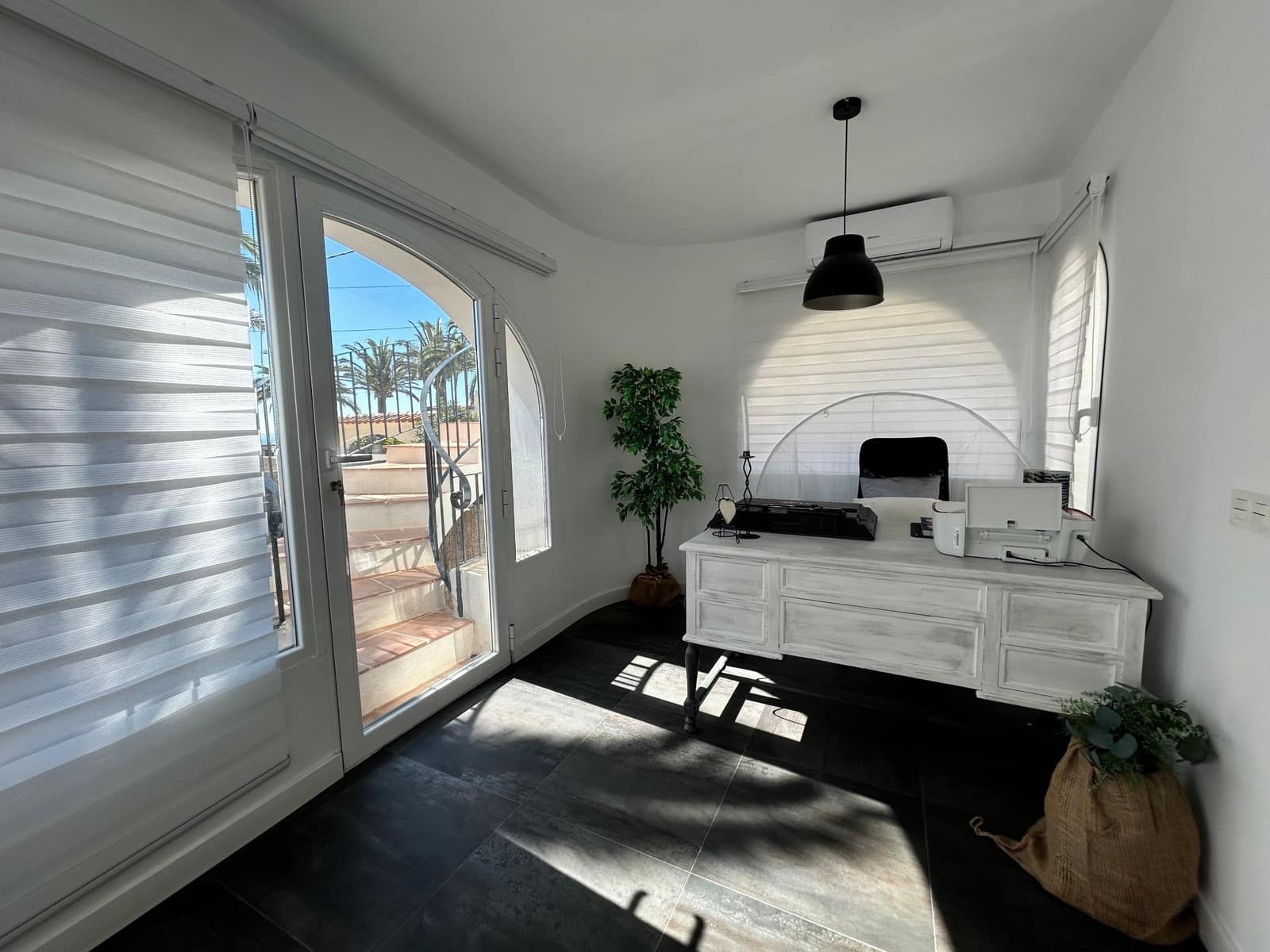 6 bedroom Villa for sale in Calpe / Calp with pool - € 845,000 (Ref: 9741493)