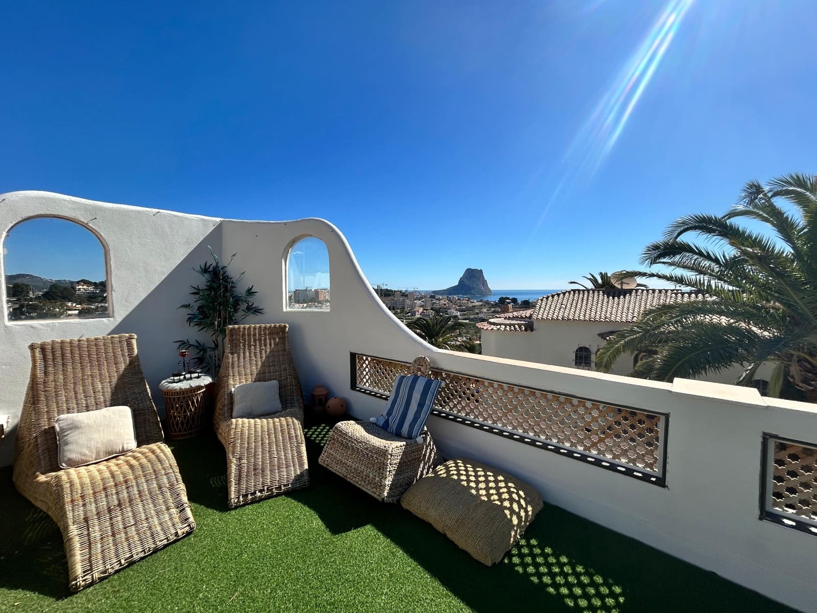 6 bedroom Villa for sale in Calpe / Calp with pool - € 845,000 (Ref: 9741493)