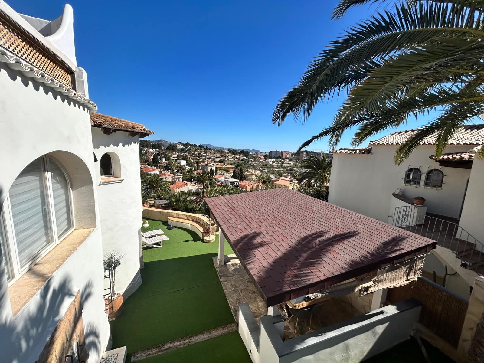 6 bedroom Villa for sale in Calpe / Calp with pool - € 845,000 (Ref: 9741493)