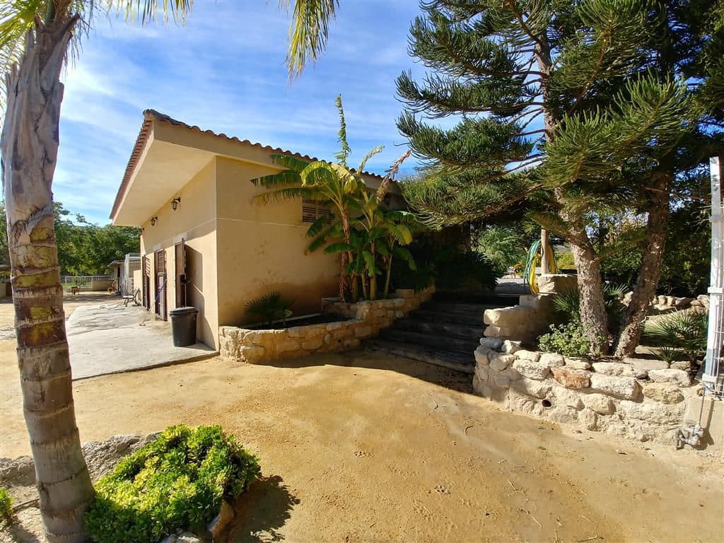 Finca/Country House for sale in Elche / Elx - € 295,000 (Ref: 9794077)