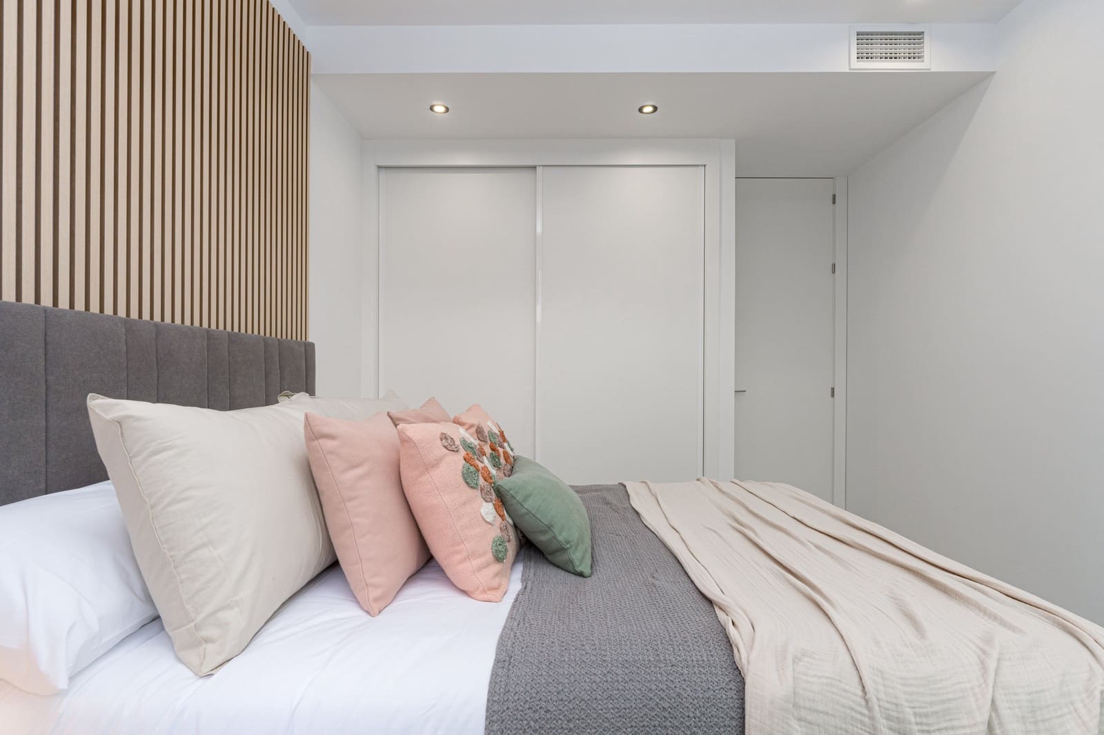 Apartamento de 2 habitaciones en Finestrat en venta con piscina garaje - 580.000 € (Ref: 9806097)