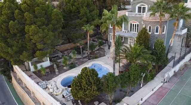 5 quarto Moradia para venda em Altea com piscina - 1 400 000 € (Ref: 9864031)