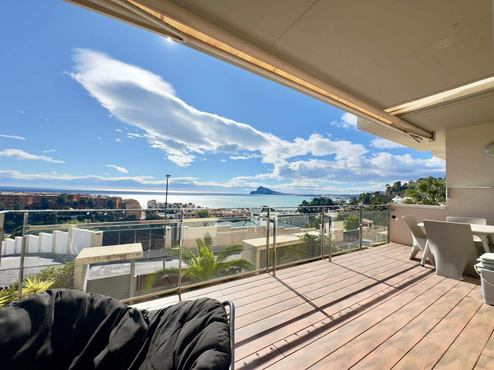Apartamento de 3 habitaciones en Altea en venta con piscina - 550.000 € (Ref: 9895760)