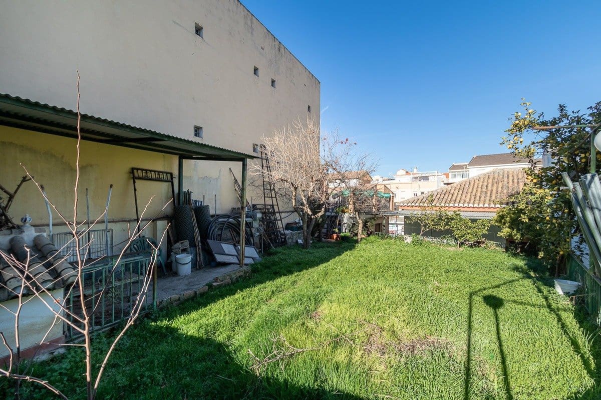 4 soveværelse Finca/Landehus til salg i Huetor Vega - € 550.000 (Ref: 7060934)