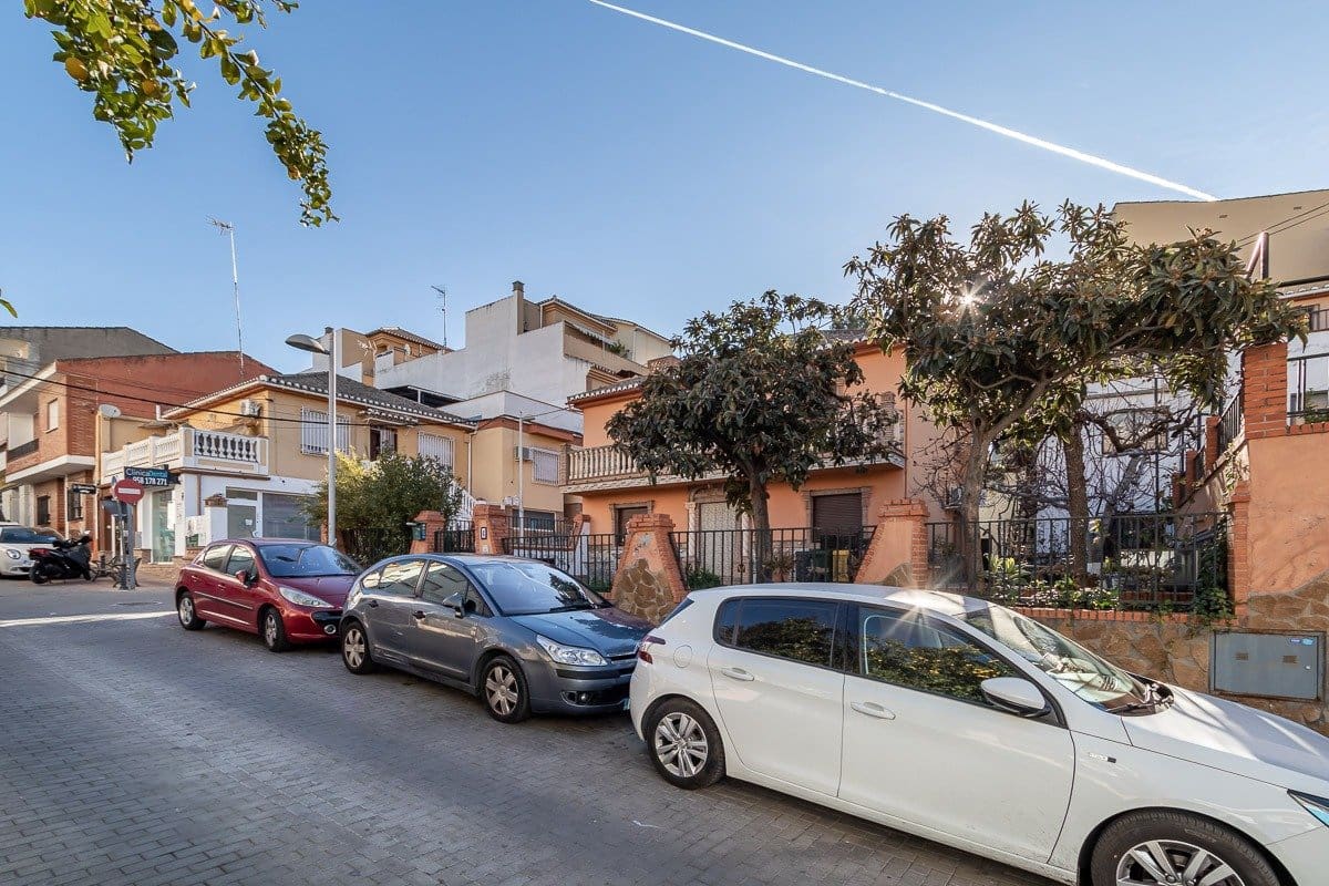 4 soveværelse Finca/Landehus til salg i Huetor Vega - € 550.000 (Ref: 7060934)