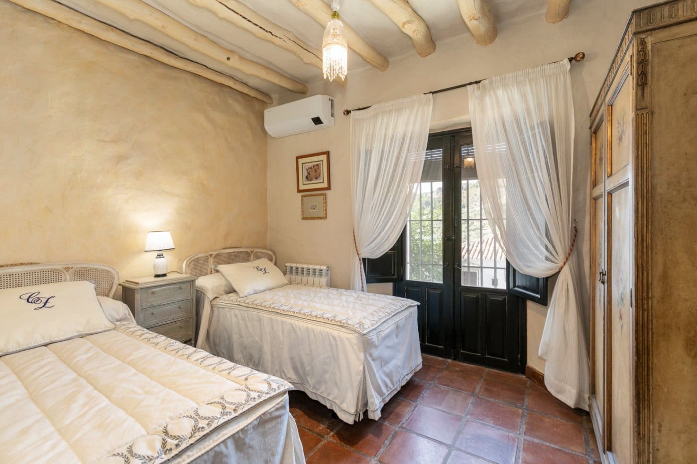 7 bedroom Finca/Country House for rent in Montefrio with pool - € 3,500 (Ref: 7080690)